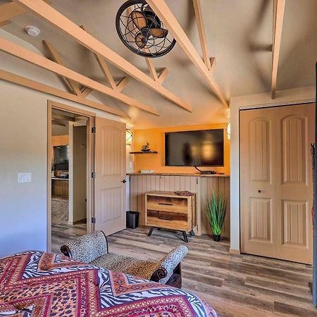 Wine Country Retreat In Cornville Hot Tub And View Exterior photo