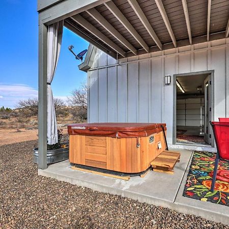 Wine Country Retreat In Cornville Hot Tub And View Exterior photo